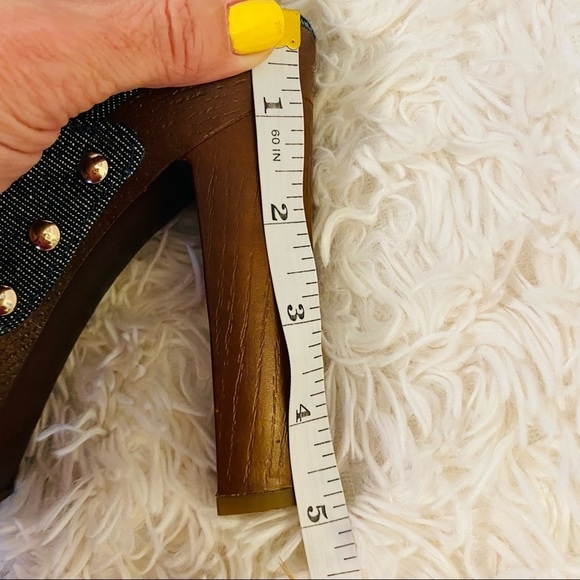 Vince Camuto Blue Denim Heels Platforms Platform Sandals Studs Wooden. - Picture 11 of 14